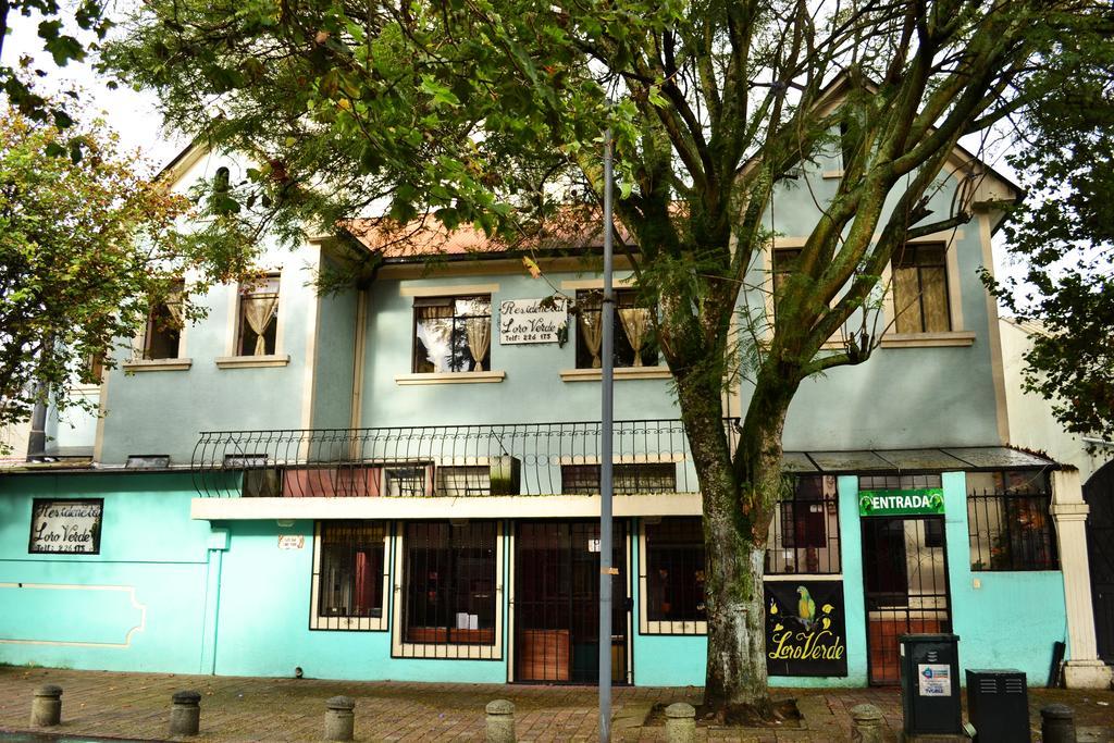 Hostal Loro Verde กีโต ภายนอก รูปภาพ
